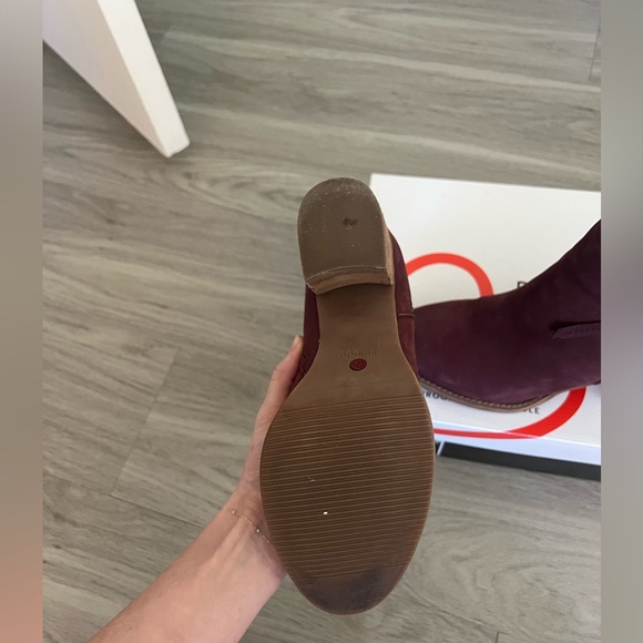 Blondo Burgandy Waterproof Boots Size 8 - Picture 4 of 7